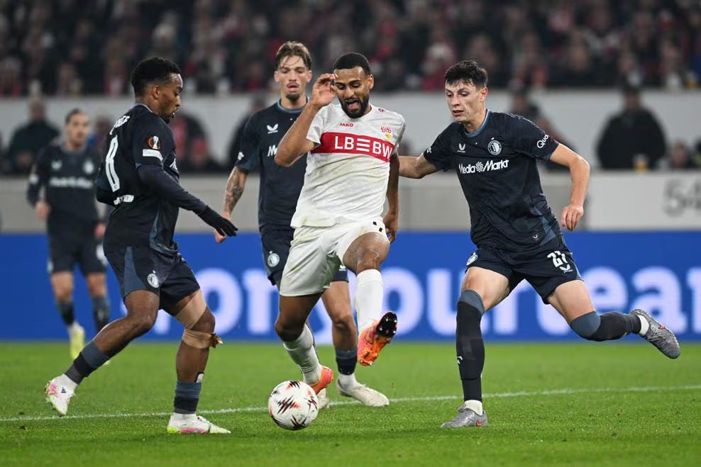 VfB Stuttgart vs Feyenoord (03:00 – 07/11) | Xem lại trận đấu
