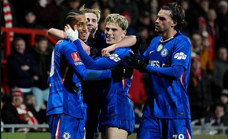 Chelsea sẵn sàng phá kỷ lục lương để giữ chân Enzo Fernandez