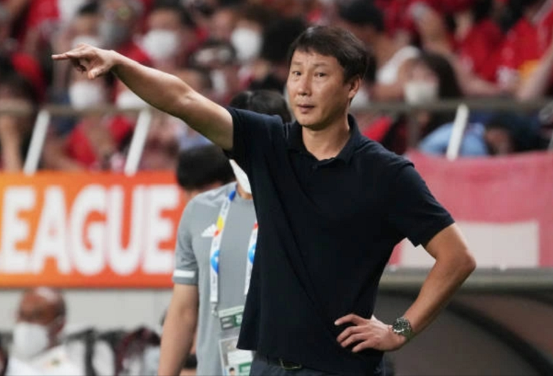 HLV Kim Sang-sik trực tiếp theo dõi sao trẻ Việt kiều tỏa sáng tại V.League